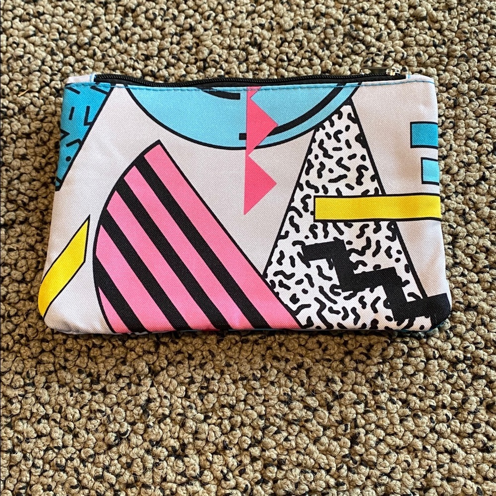 Colorful Geometric Patterned Pouch - Picture 3 of 5
